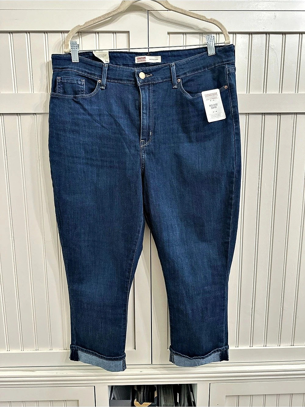 Levi's Signature Mid-Rise Capri Jeans in Blue Size 18 W34 NWT